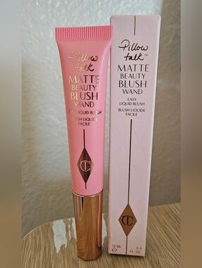 Charlotte Tilbury Matte Beauty Blush Wand — Pillow Talk Pink Pop